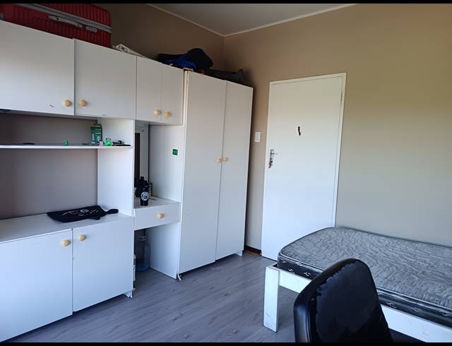 2 BEDROOM APARTMENT FOR SALE IN GQEBERHA CENTRAL